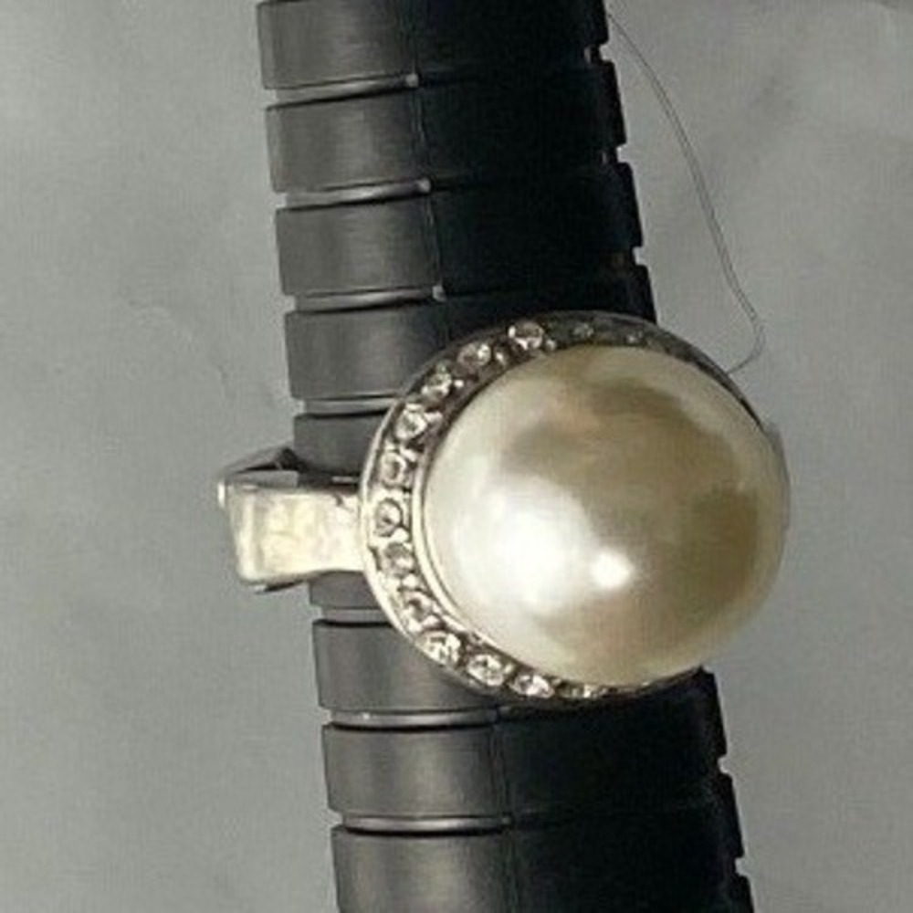 Elegant Pearl and Crystal Ring Silver Tone Adjustable Band Women's Jewelry